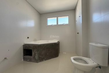 Apartamento &agrave; venda - 180m&sup2; - Meia Praia