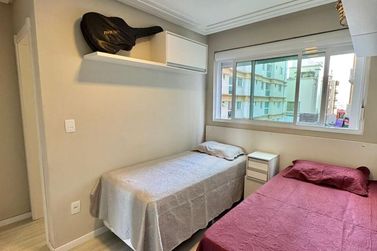 Apartamento &agrave; venda - 118m&sup2; - Meia Praia