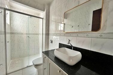 Apartamento para alugar - 75m&sup2; - Centro