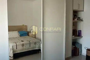 Apartamento &agrave; venda - 70m&sup2; - meia praia