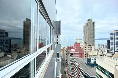 Apartamento &agrave; venda - 145m&sup2; - Meia Praia