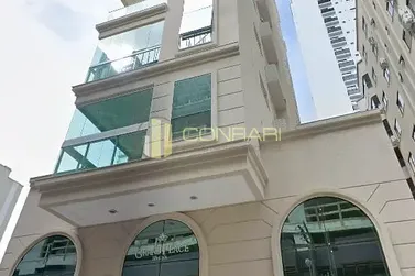 Apartamento &agrave; venda - 123m&sup2; - Meia Praia