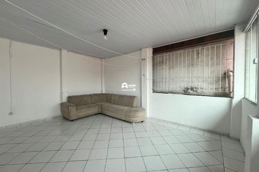 Casa para alugar - 252m&sup2; - Municipios