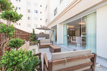 Apartamento &agrave; venda - 118m&sup2; - Meia Praia
