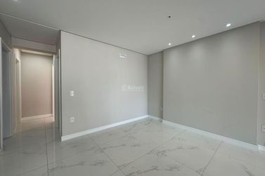 Apartamento &agrave; venda - 125m&sup2; - Meia Praia