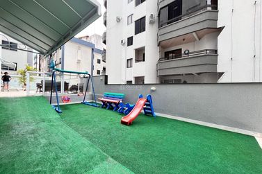 Apartamento &agrave; venda - 142m&sup2; - Meia Praia