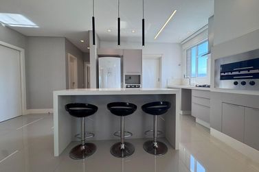 Apartamento &agrave; venda - 129m&sup2; - Centro