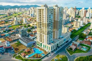 Apartamento &agrave; venda - 117m&sup2; - meia praia