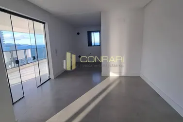 Apartamento &agrave; venda - 207m&sup2; - Meia Praia
