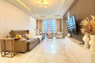 Apartamento &agrave; venda - 195m&sup2; - Meia Praia