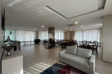 Apartamento &agrave; venda - 208m&sup2; - Meia Praia