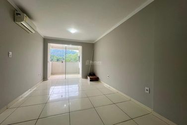 Apartamento &agrave; venda - 63m&sup2; - Tabuleiro dos Oliveiras