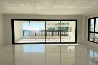 Apartamento &agrave; venda - Meia Praia