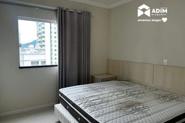 Apartamento para alugar - 140m&sup2; - Meia Praia