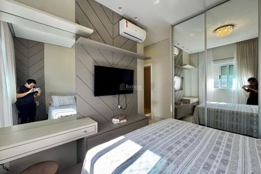 Apartamento &agrave; venda - 240m&sup2; - Meia Praia