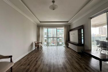 Apartamento &agrave; venda - 169m&sup2; - Meia Praia