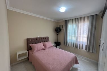 Apartamento para temporada - 95m&sup2; - Meia Praia