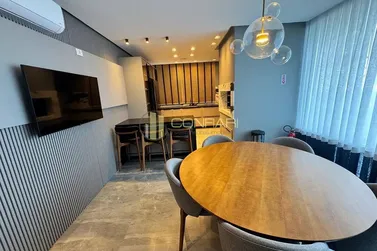 Apartamento &agrave; venda - 207m&sup2; - Meia Praia