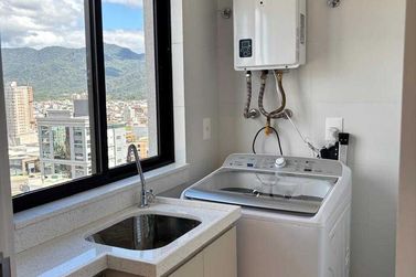 Apartamento &agrave; venda - 110m&sup2; - Meia Praia