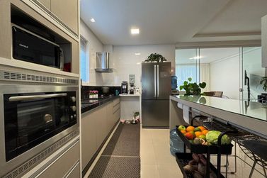 Apartamento &agrave; venda - 155m&sup2; - Meia Praia