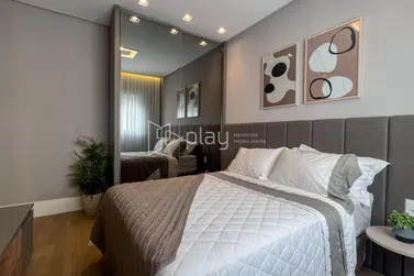 Apartamento &agrave; venda - 140m&sup2; - Meia Praia