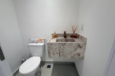 Apartamento &agrave; venda - Meia Praia