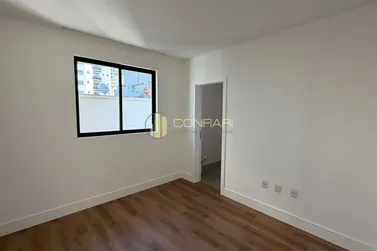 Apartamento &agrave; venda - 103m&sup2; - Meia Praia