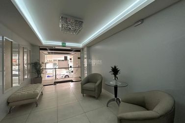 Apartamento &agrave; venda - 115m&sup2; - Meia Praia