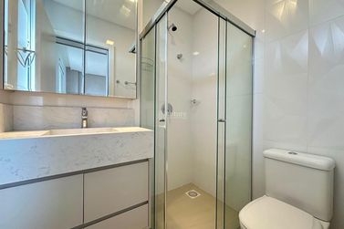 Apartamento &agrave; venda - 167m&sup2; - Meia Praia