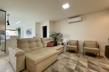 Apartamento &agrave; venda - 136m&sup2; - 