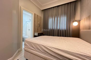 Apartamento &agrave; venda - 168m&sup2; - Meia Praia