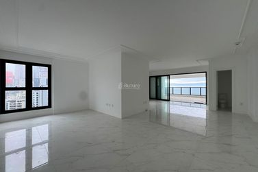 Apartamento &agrave; venda - 208m&sup2; - Centro