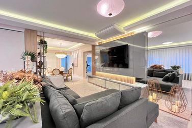 Apartamento &agrave; venda - 320m&sup2; - Meia Praia