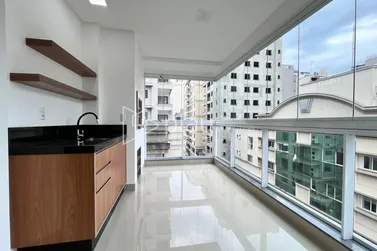 Apartamento &agrave; venda - 110m&sup2; - Meia Praia