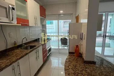 Apartamento para alugar - 106m&sup2; - MEIA PRAIA