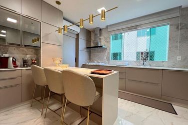 Apartamento &agrave; venda - 352m&sup2; - Centro