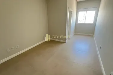 Apartamento &agrave; venda - 185m&sup2; - Meia Praia