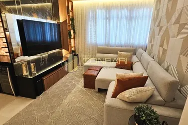 Apartamento &agrave; venda - 162m&sup2; - Meia Praia