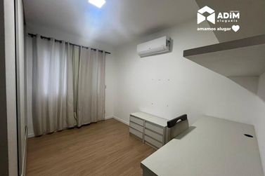Apartamento para alugar - 140m&sup2; - Centro
