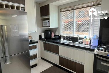 Apartamento para alugar - 110m&sup2; - Meia Praia
