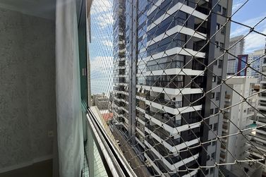 Apartamento &agrave; venda - 120m&sup2; - Meia Praia
