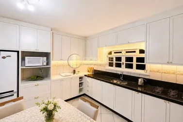 Ch&aacute;cara &agrave; venda - 350m&sup2; - Nova Descoberta