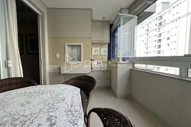 Apartamento &agrave; venda - 115m&sup2; - Meia Praia
