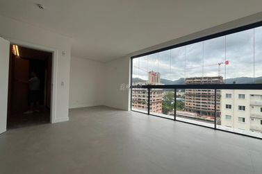 Apartamento &agrave; venda - 109m&sup2; - Centro