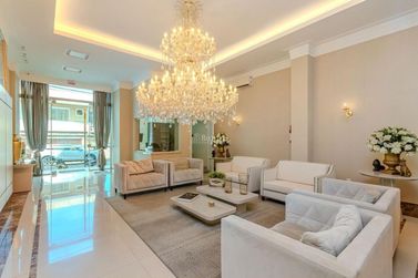 Apartamento &agrave; venda - 135m&sup2; - Meia Praia