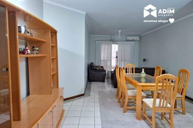 Apartamento para alugar - 193m&sup2; - Meia Praia