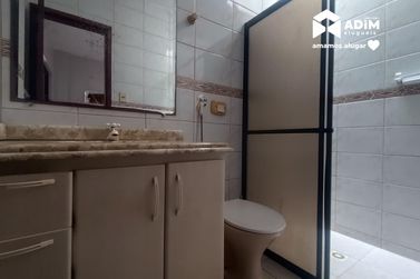 Apartamento para alugar - 130m&sup2; - Centro