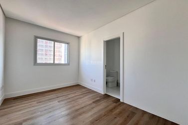 Apartamento &agrave; venda - 160m&sup2; - Centro