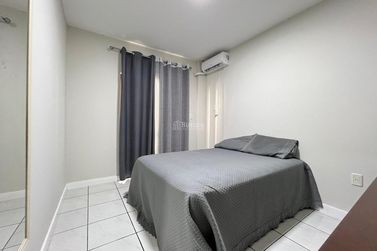 Apartamento &agrave; venda - 160m&sup2; - Meia Praia
