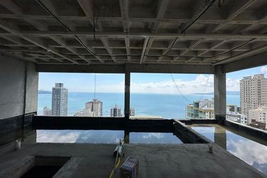 Loft &agrave; venda - 40m&sup2; - Meia Praia